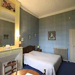 Chateau De Bed & Breakfast