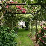 Bed & Breakfast Chateau De Vouilly