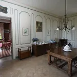 Chateau De Bed & Breakfast 3*