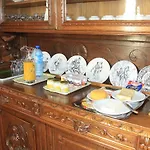 Chateau De לינה וארוחת בוקר 3*