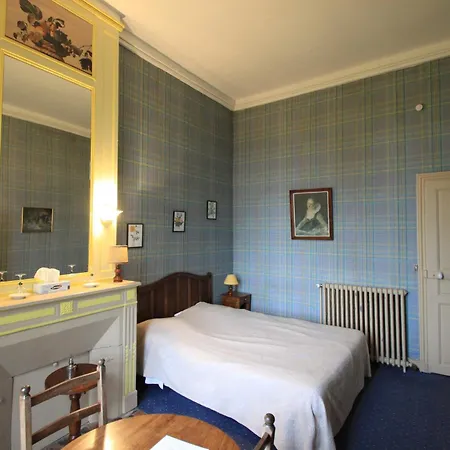 Chateau De Bed and breakfast