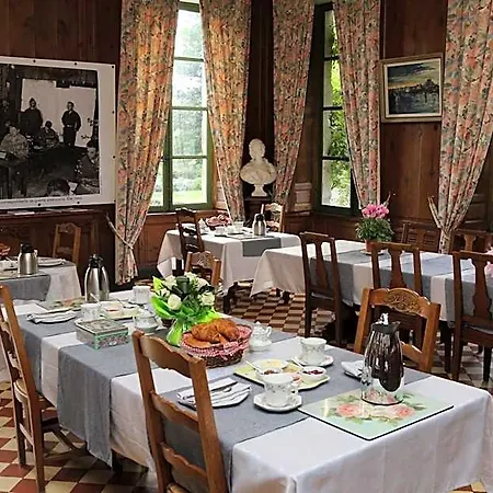 Chateau De فندق مبيت وإفطار 3*