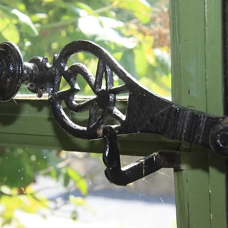 Chateau De Bed & Breakfast Vouilly