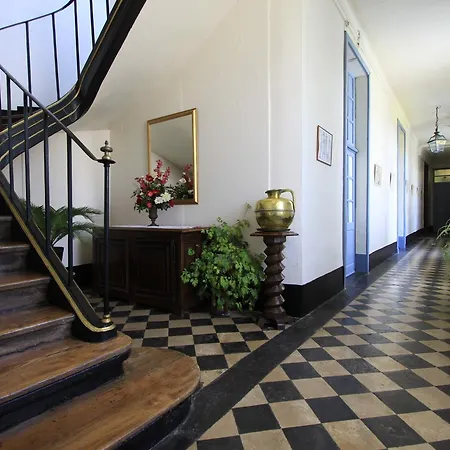 Chateau De Bed & Breakfast Vouilly