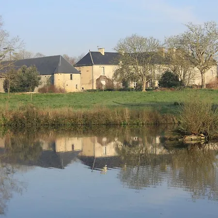 Chateau De Bed & Breakfast Vouilly