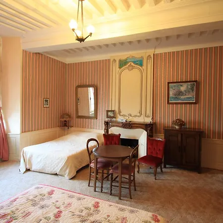 Chateau De Bed & Breakfast 3*