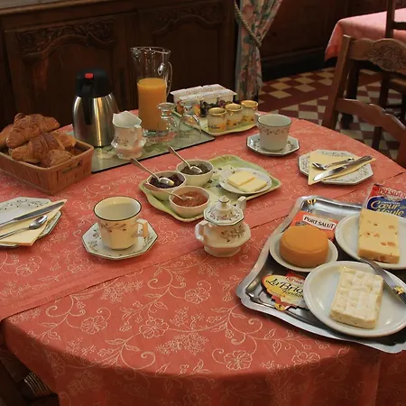 Chateau De Bed & Breakfast Vouilly