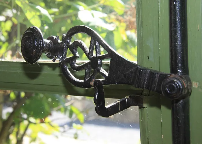 Chateau De Bed & Breakfast Vouilly