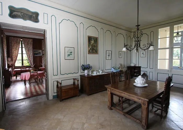 Chateau De Bed & Breakfast 3*