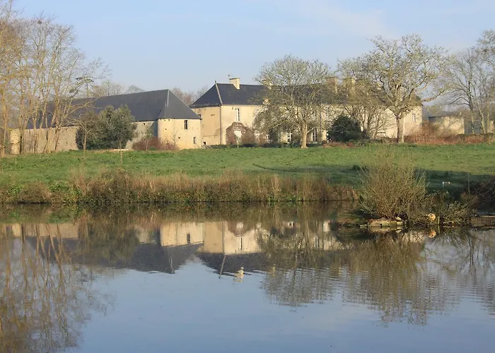 Chateau De Bed & Breakfast Vouilly