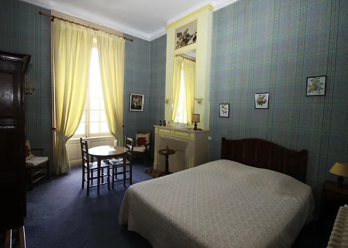 Chateau De Bed & Breakfast Vouilly