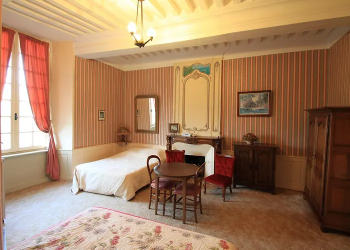 Chateau De Bed & Breakfast 3*